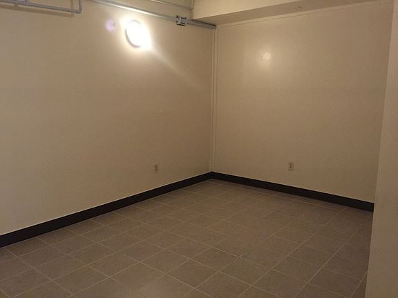 4th image of 2211 NE 50th St #Uh04