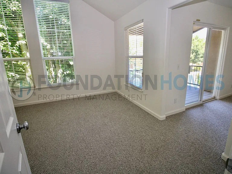 75 Gann Way — Photo 6