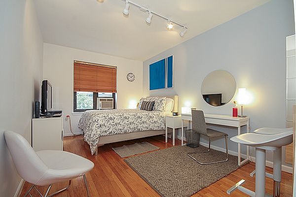 1st image of 312 W 23rd St APT 1G