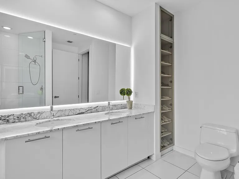 951 Brickell Ave #Penthouse 4111 — Photo 11