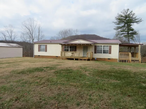 3039 Saunders Rd, Vinton, VA 24179