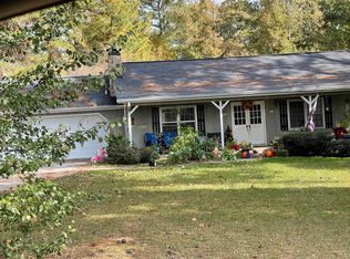 1204 Dogwood Rd, Snellville, GA 30078