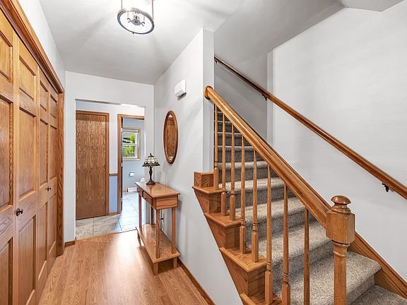 4th image of 2152 Woodcrest Dr