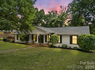 224 Sturbridge Dr, Charlotte, NC 28214