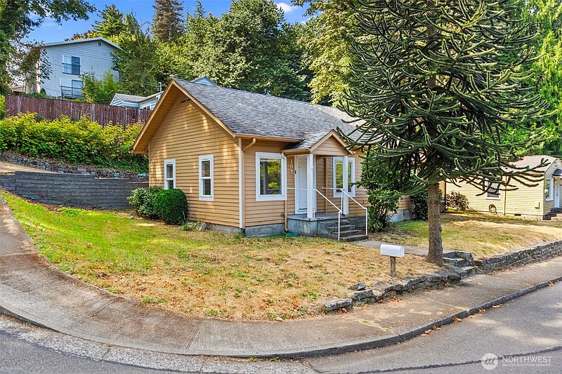 4th image of 101 2nd Avenue SW