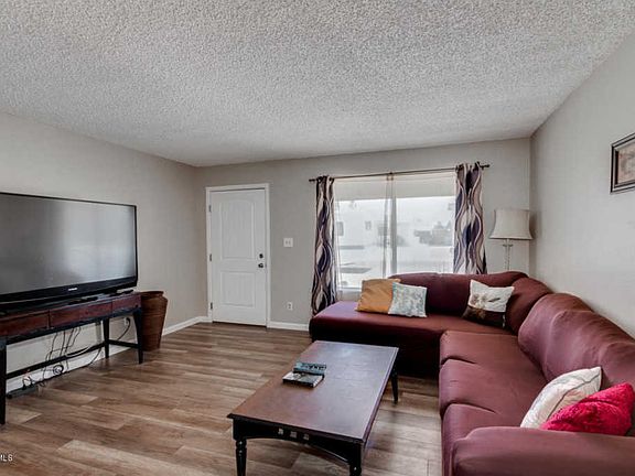 5th image of 4411 W Sunnyside Ave