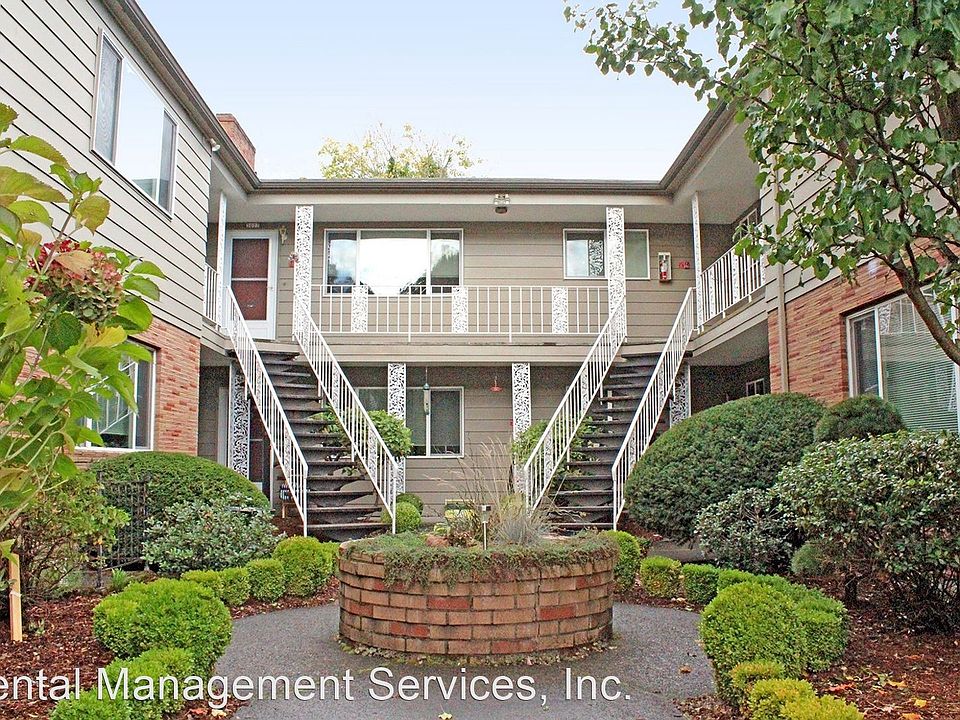 1st image of 3067 SE Pine St #10537963