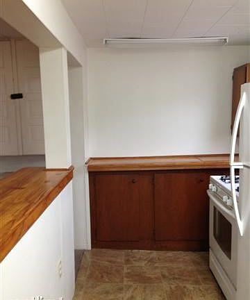 442 Wharton Ave Kitchen