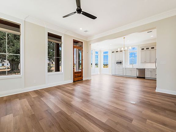 5th image of 323 Bozeman Trl