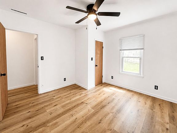 5th image of 5702 Mulberry Ave