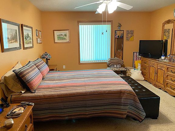 4th image of 1878 McCarthy Ln