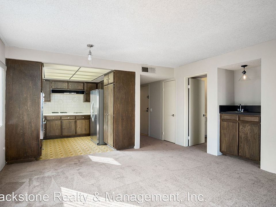 1st image of 620 N Kenwood St Unit 201