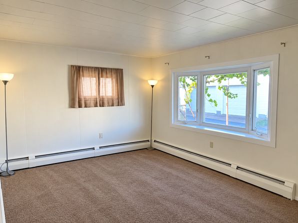 2018 Center St, Whitehall, PA 18052 – 2-bedroom rental in Whitehall