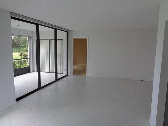 3rd image of 11210 Green Lake Dr APT 101