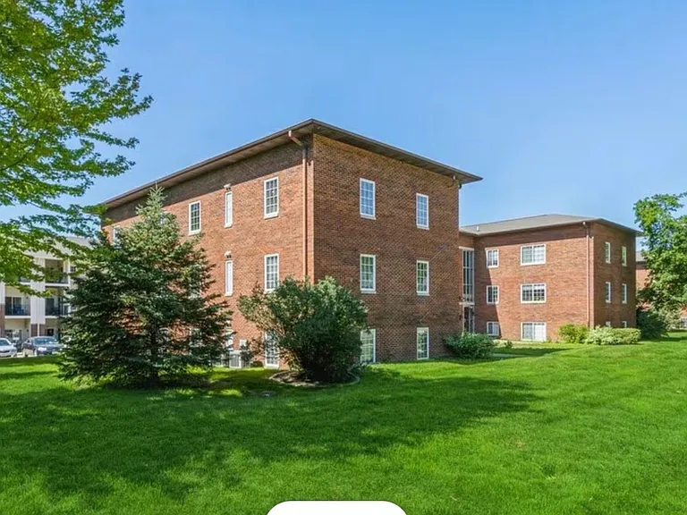 313 Grandview Ct — Photo 17
