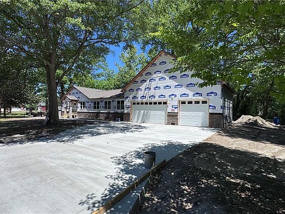 3rd image of 3504 Old Mill Rd