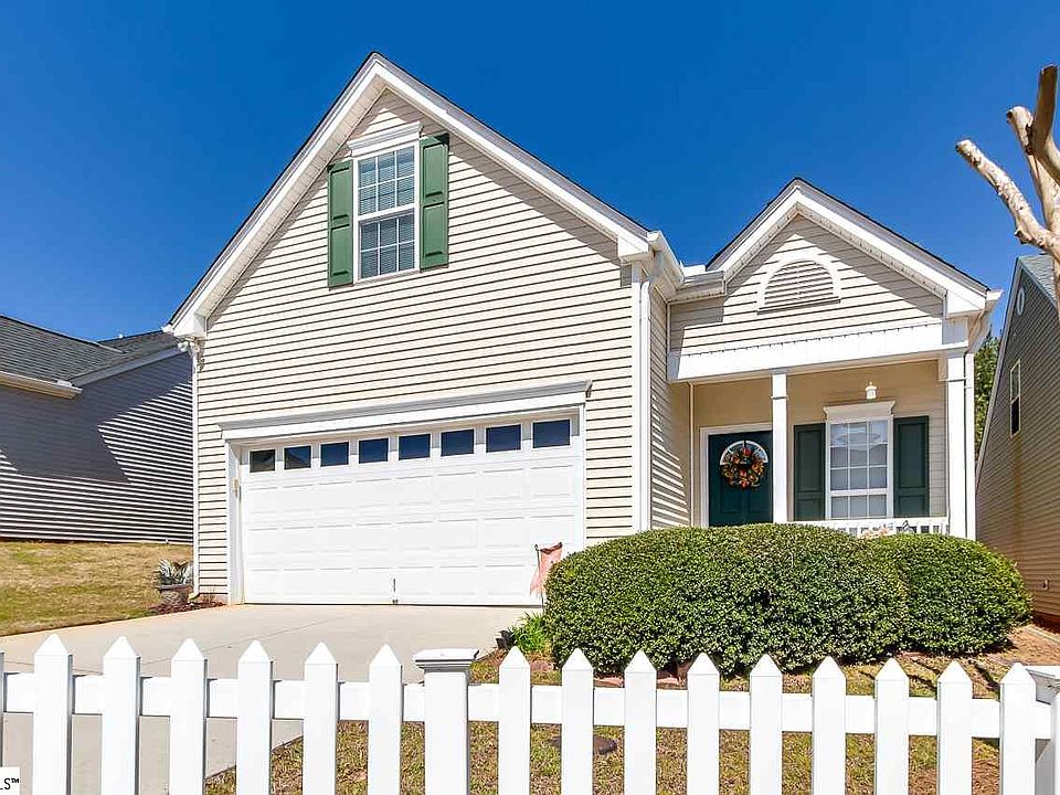 1st image of 9 Duxbury Dr