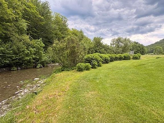 5th image of 1821 Chateauguay Road