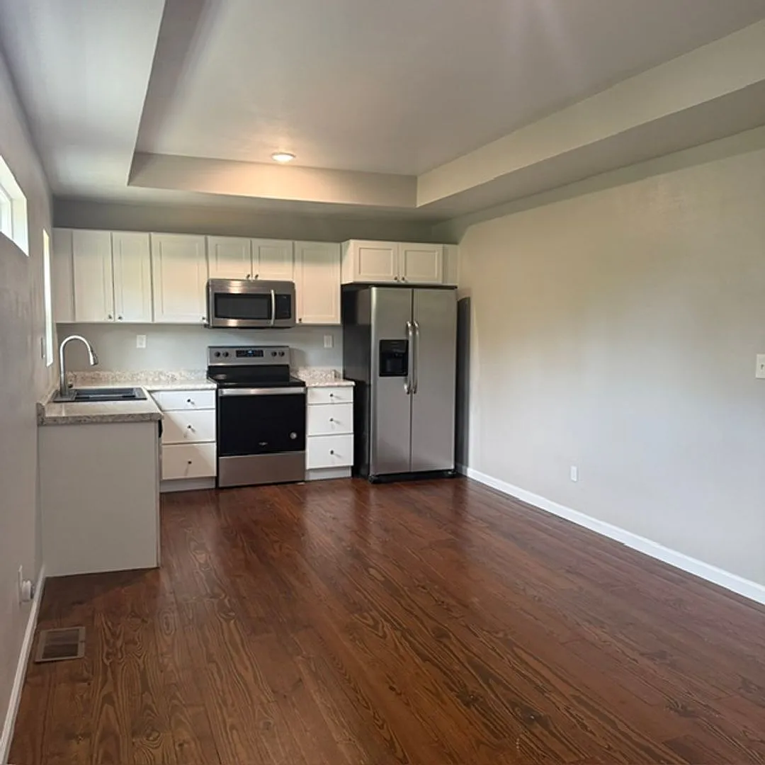 2 Bedroom 1 Bath House — Photo 3