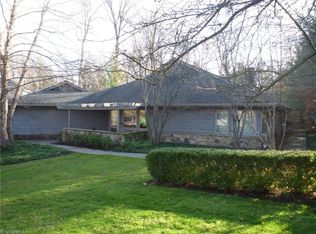 882 Hardwood Ct, Mayfield Village, OH 44040