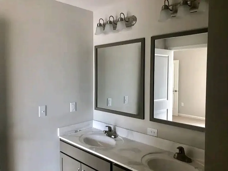 142 W Daggett St #4 — Photo 8