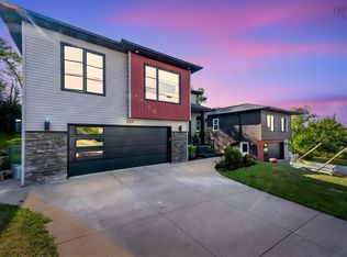 220 Maple Grove Ave, Timberlea, NS B3T0C4