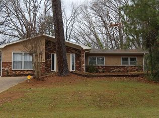 1611 Chickasaw Dr, Columbus, MS 39705