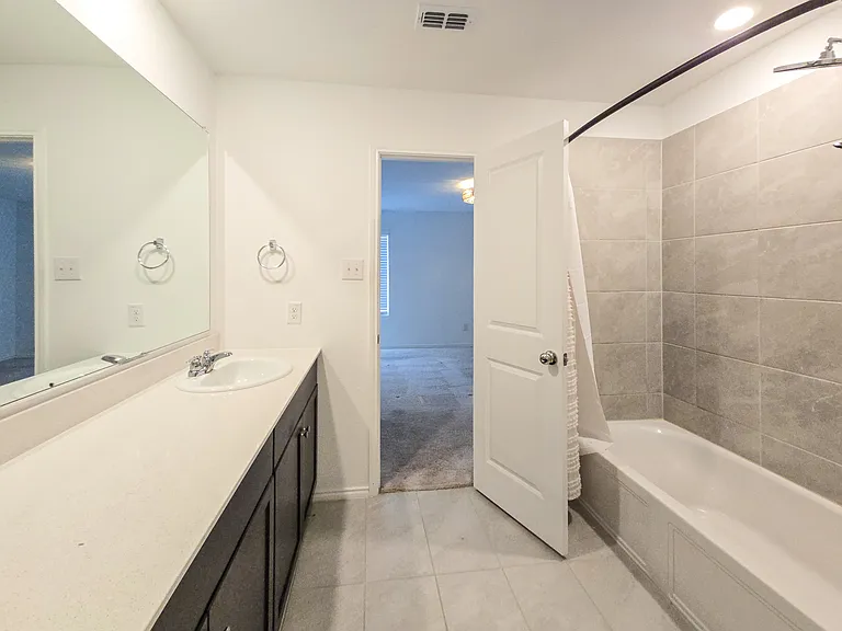 8665 Becker Ave — Photo 9