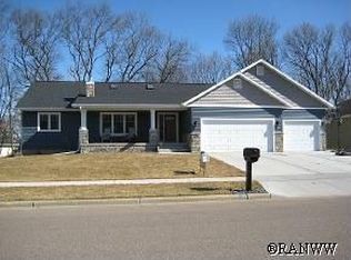 3114 Anric Dr, Eau Claire, WI 54701