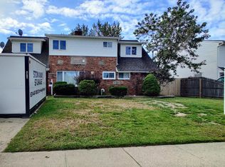 71 Prentice Rd, Levittown, NY 11756