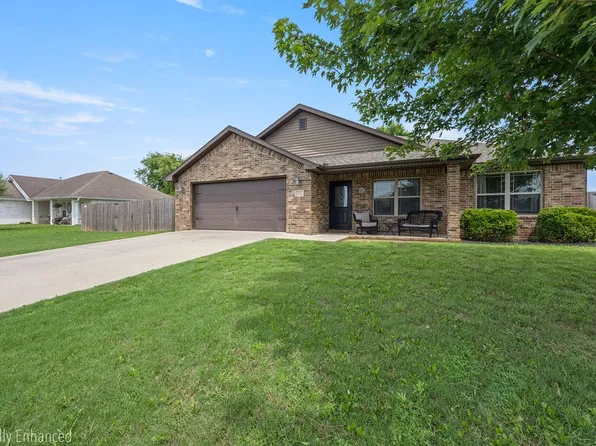1401 Arkansas Ln, Prairie Grove, AR 72753