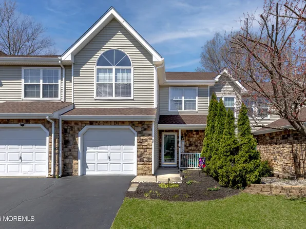 12 Beagle Place, Tinton Falls, NJ 07753