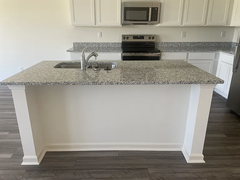 349 Sporting Dr — Photo 6