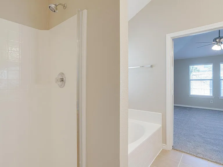 9508 Fox Hill Dr — Photo 18