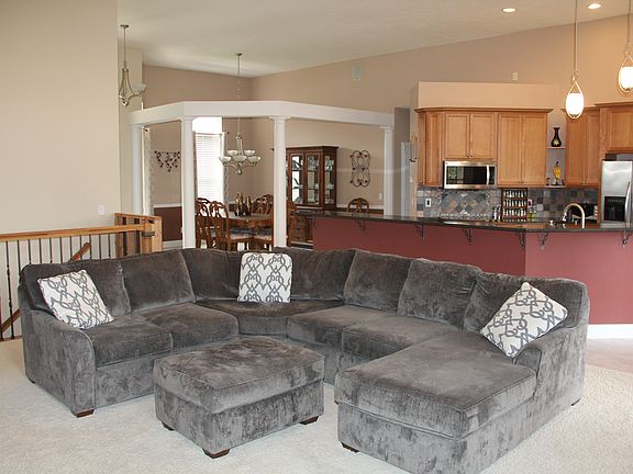 3rd image of 3425 Lytham Ln