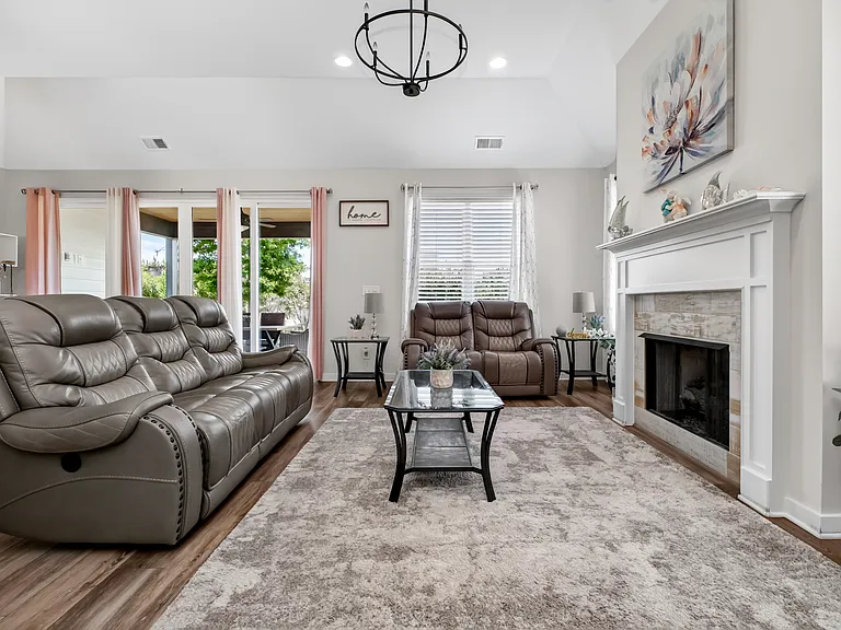 4040 Olivia Rd — Photo 9