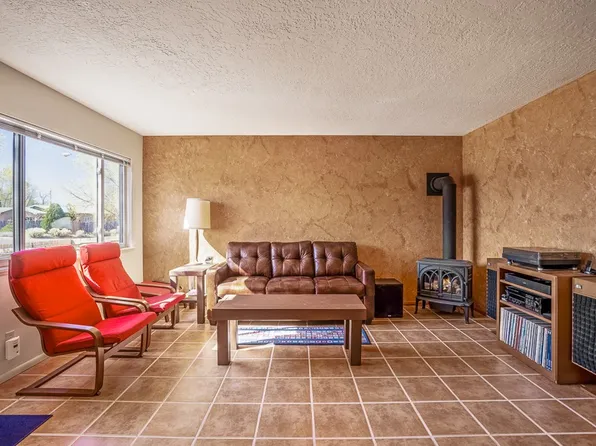 1802 Paseo De La Conquistadora, Santa Fe, NM 87501