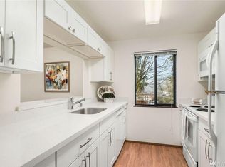 218 NE Dogwood St APT A202, Issaquah, WA 98027