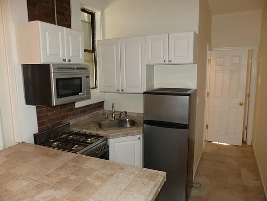 Rented by Immac Realty | media 30