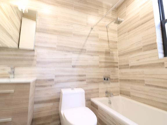 4th image of 2331 Bedford Ave #2FF2