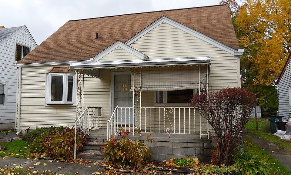 1st image of 23377 Cayuga Ave