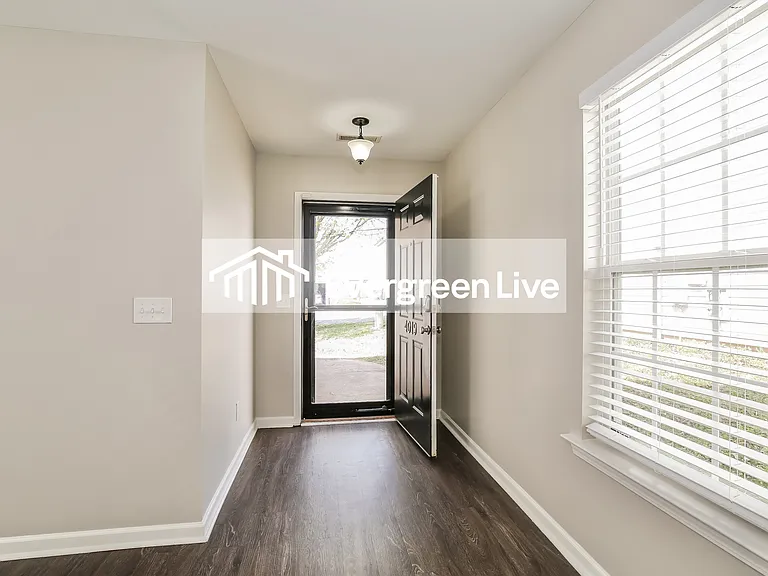 4019 Shallowcreek Ct — Photo 3