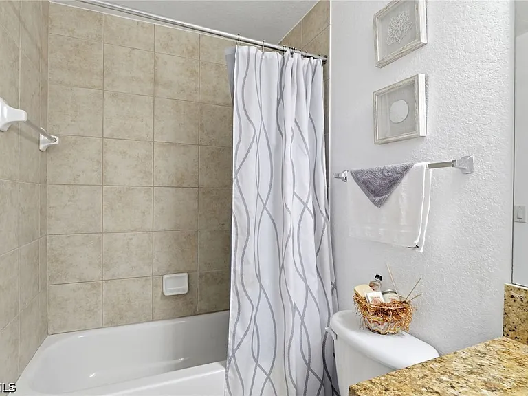 8560 Violeta St #204 — Photo 22