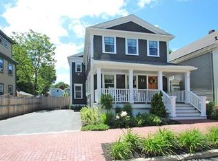 15 Tyng St, Newburyport, MA 01950