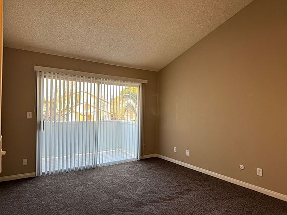 2nd image of 4830 Columbus St APT 8