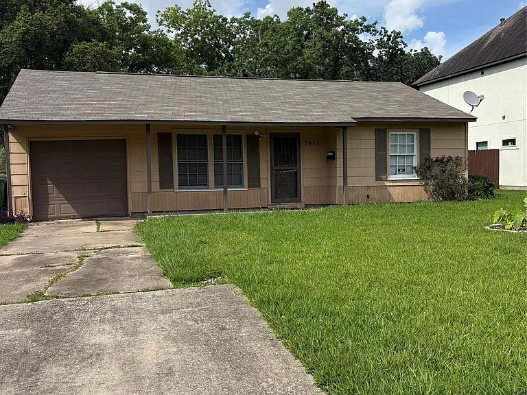 3935 Cosby St — Photo 1