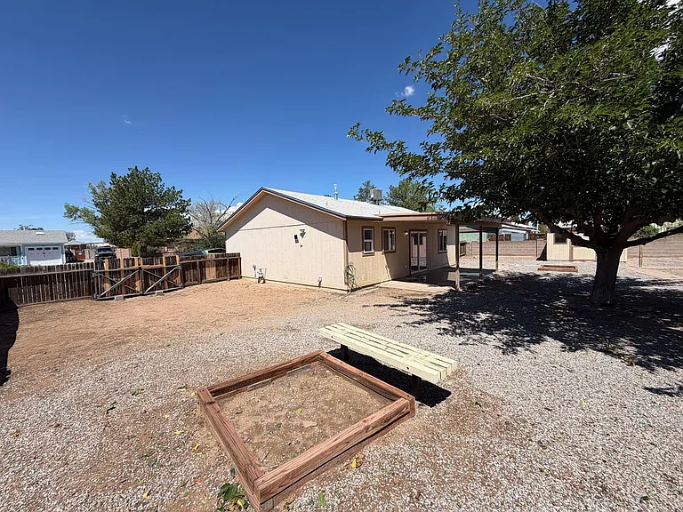 628 Pontiac Dr SW — Photo 24