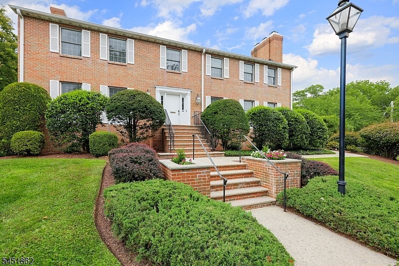 1st image of 12 Cowperthwaite Place