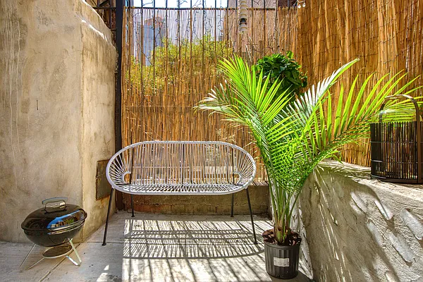 Rented by R New York | media 28