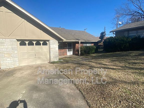 2nd image of 2111 S Birmingham Ct